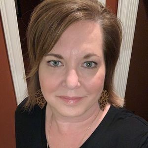 Meet your Posher, Monica